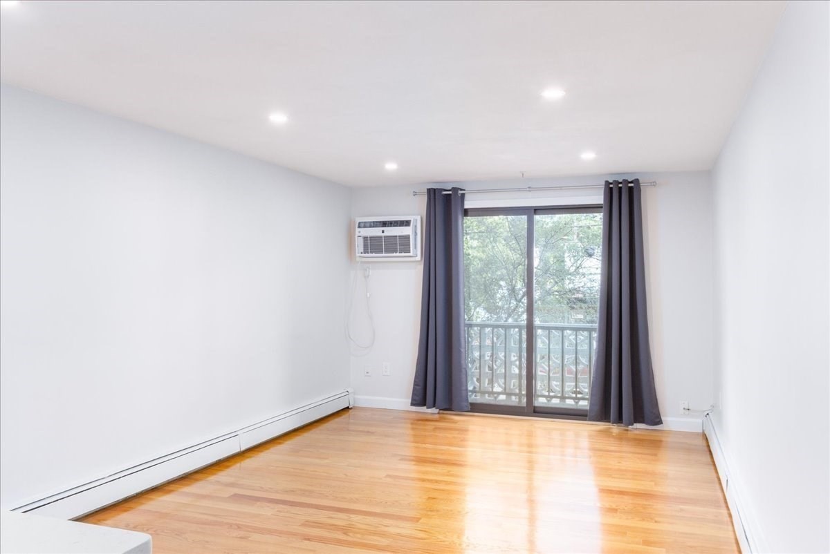 29 Harvard Ave. # 37 Property Photo 6