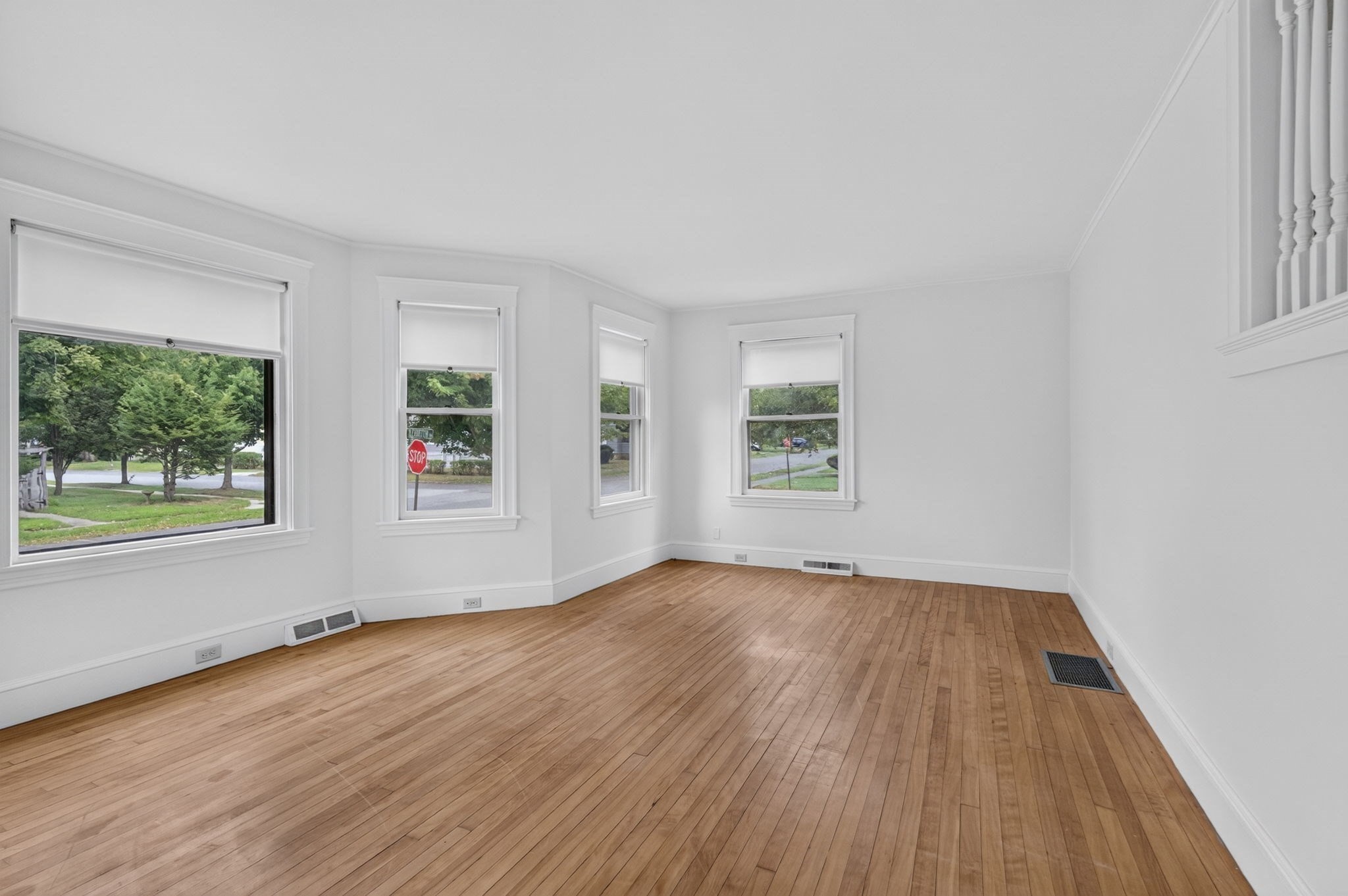 33 Lexington Ave Property Photo 10