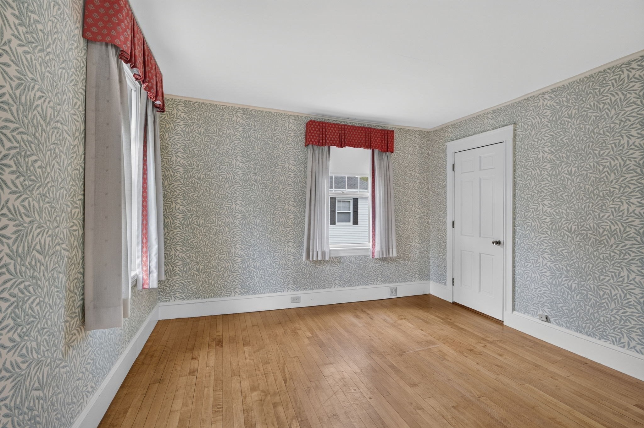 33 Lexington Ave Property Photo 23