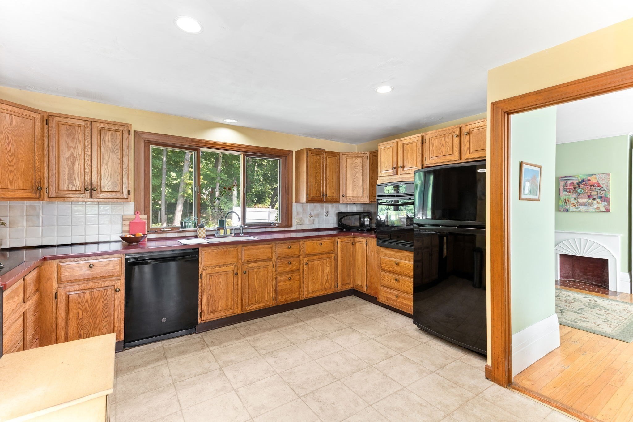 3 Howard St Property Photo 6