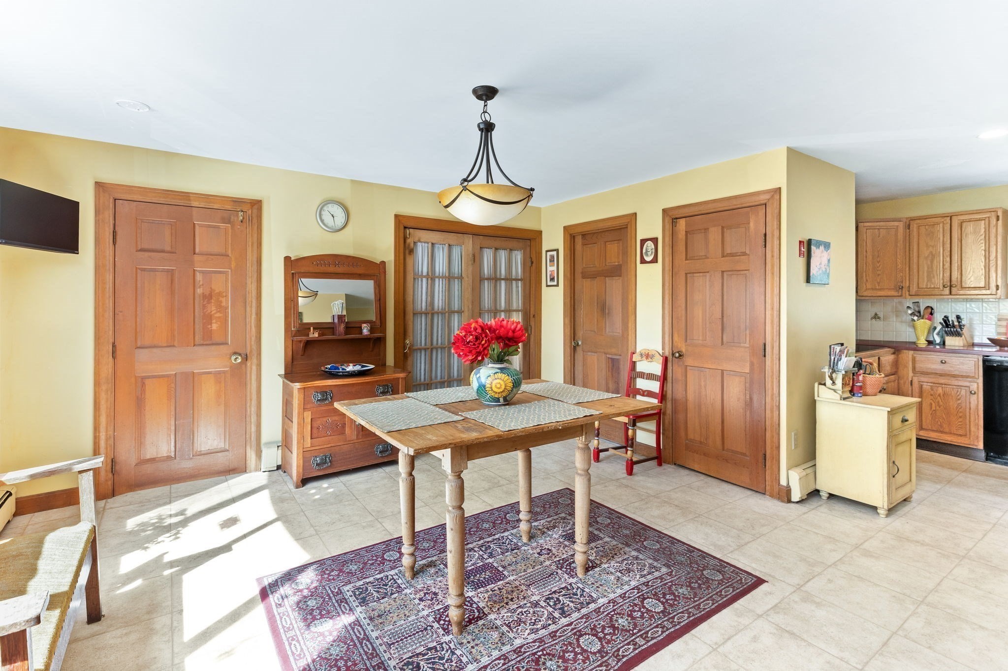 3 Howard St Property Photo 10