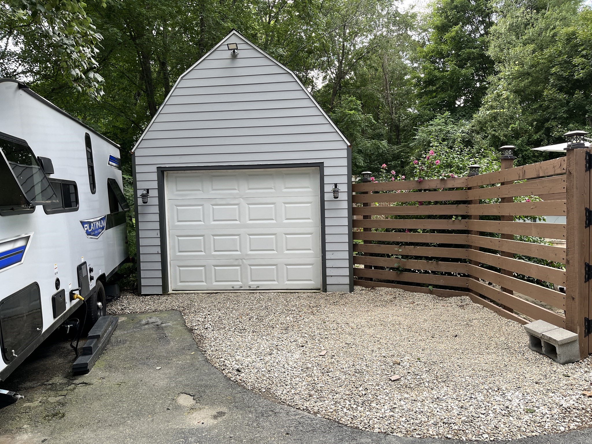 1635 Providence Rd Property Photo 3