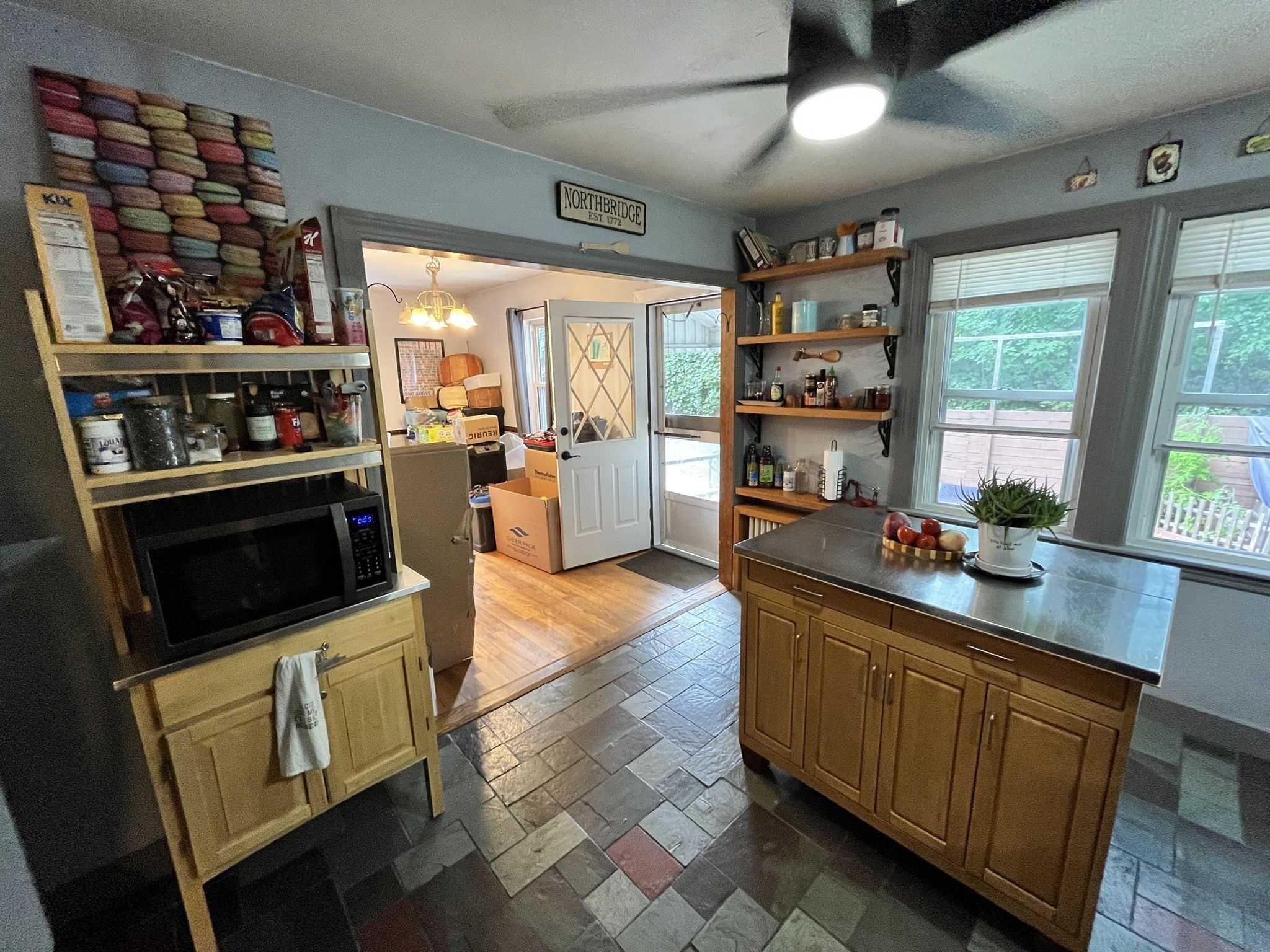 1635 Providence Rd Property Photo 6