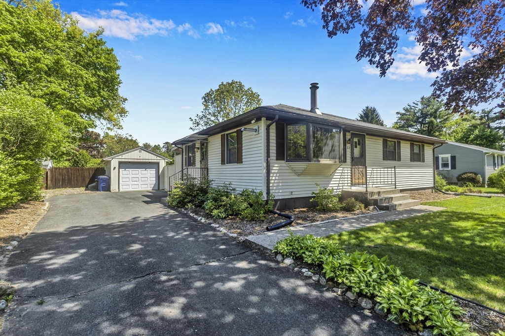 23 Beyer Dr Property Photo 2