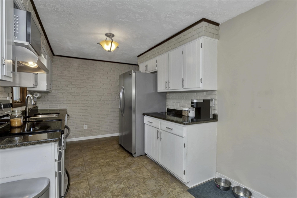23 Beyer Dr Property Photo 4