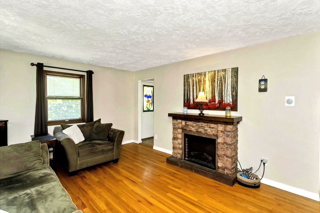 23 Beyer Dr Property Photo 6