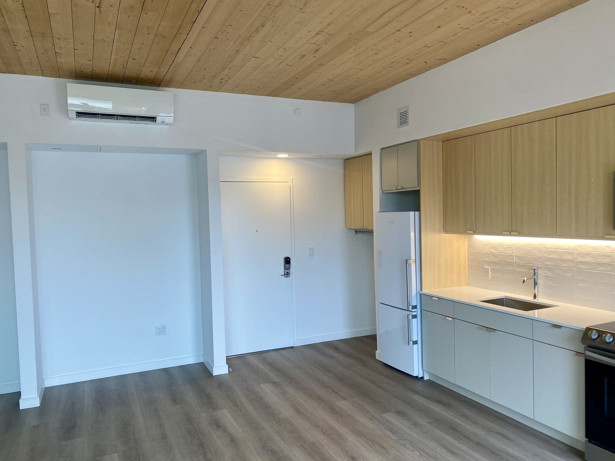 154 Broadway # 502 Property Photo 9