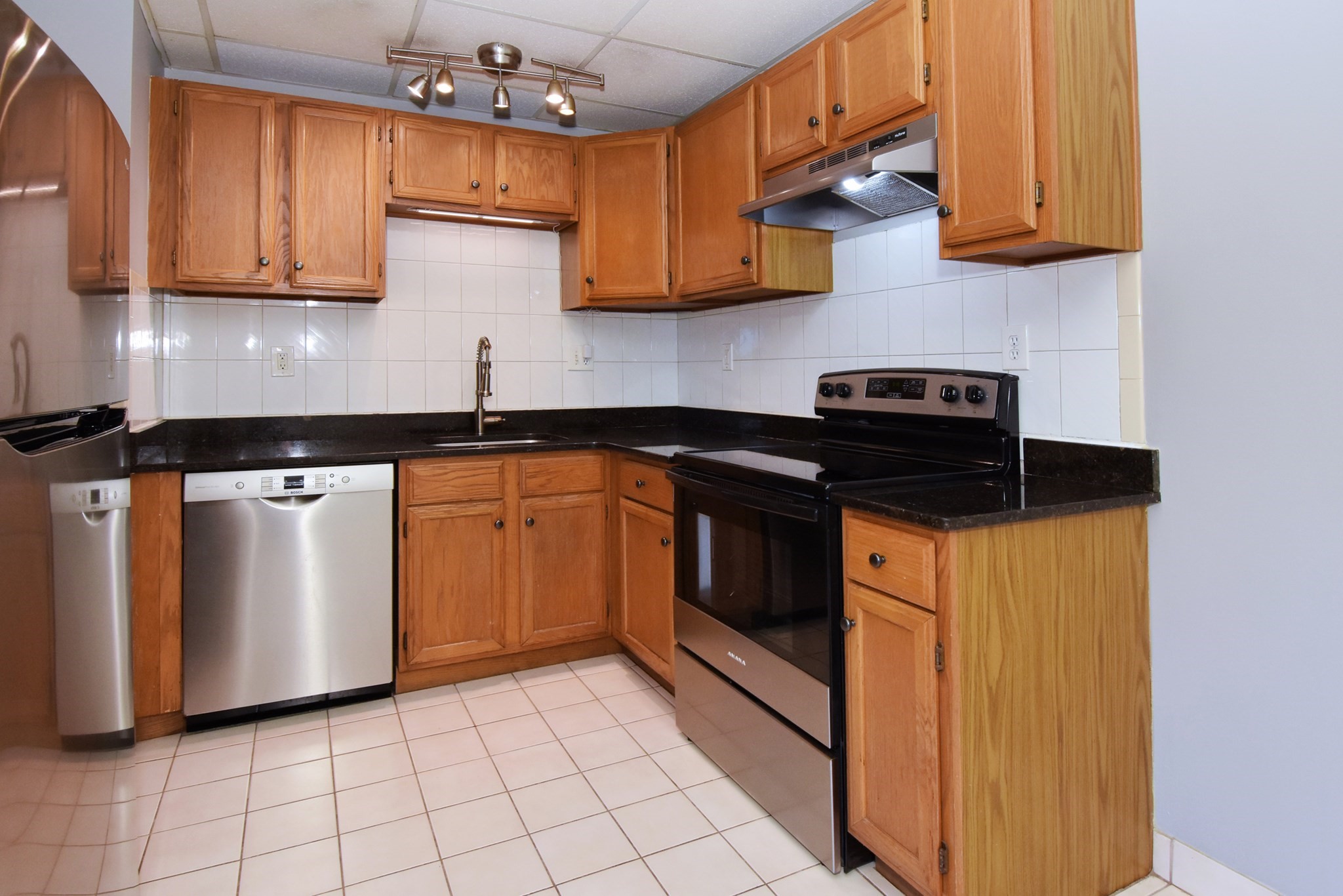 64 Foster St # 301 Property Photo 9
