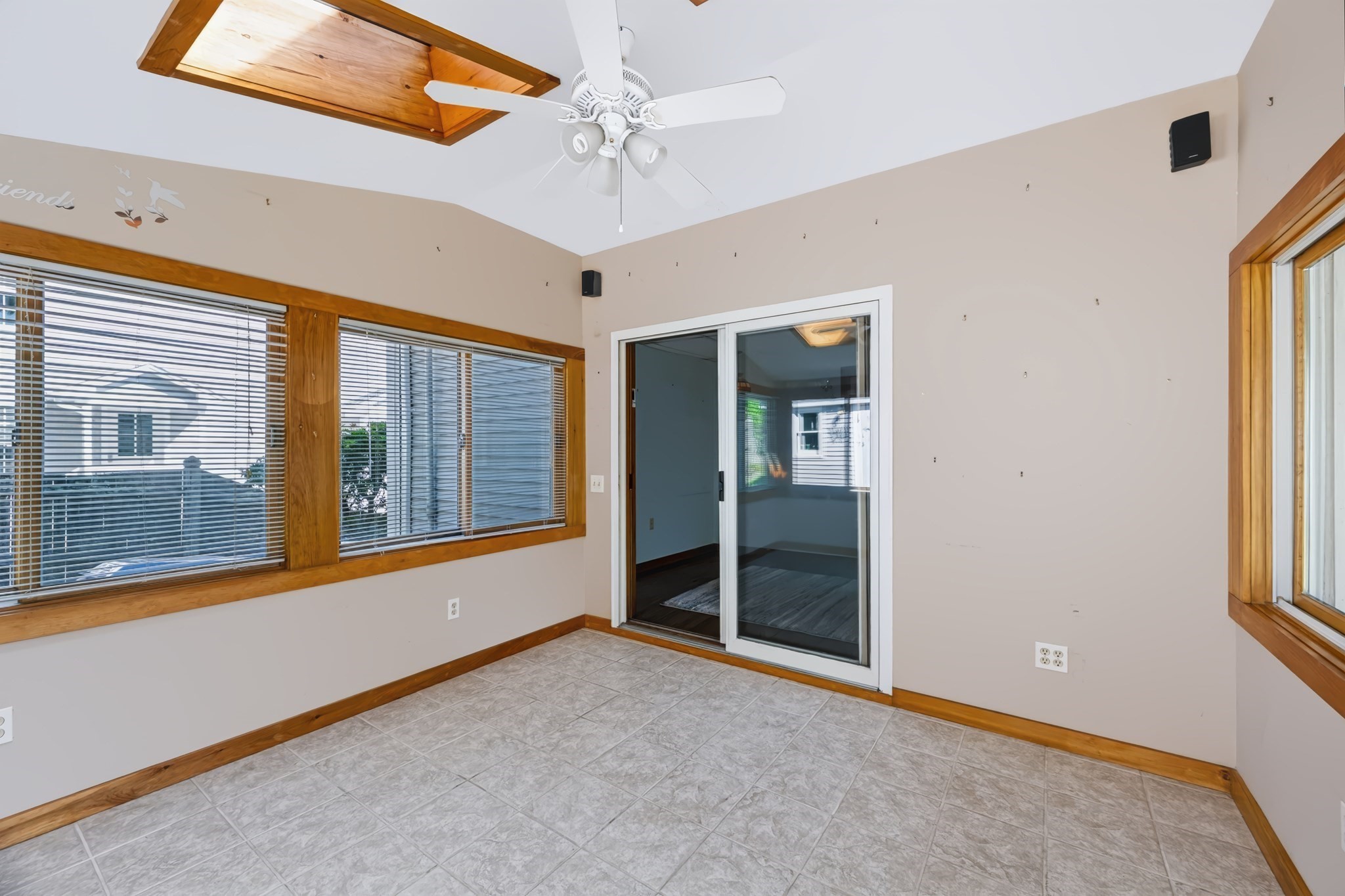 64 Locust St Property Photo 8