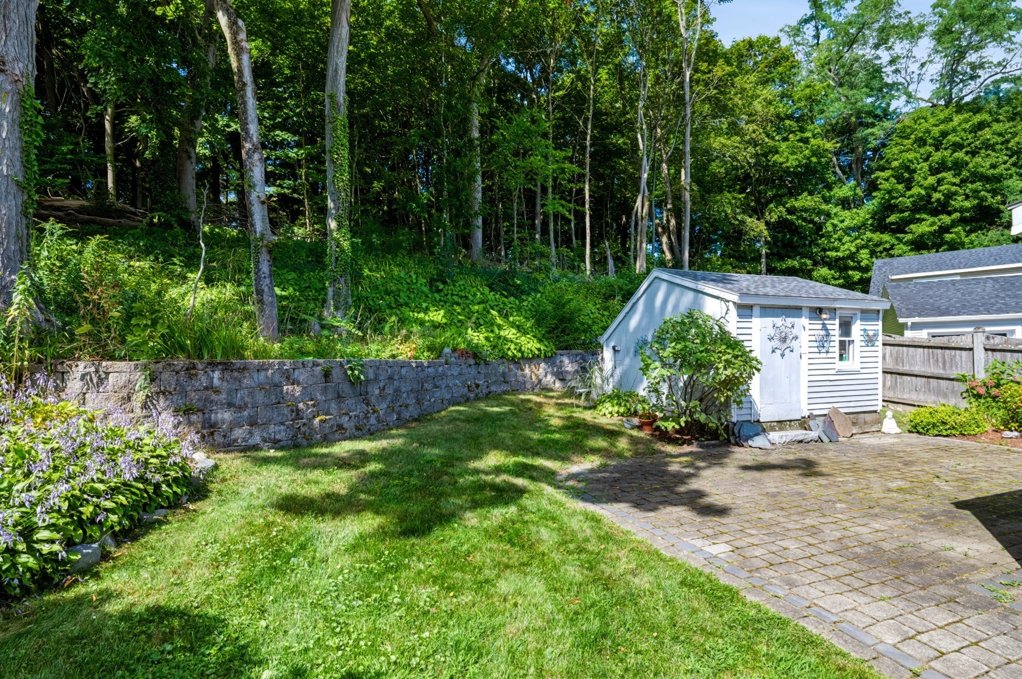 64 Locust St Property Photo 34