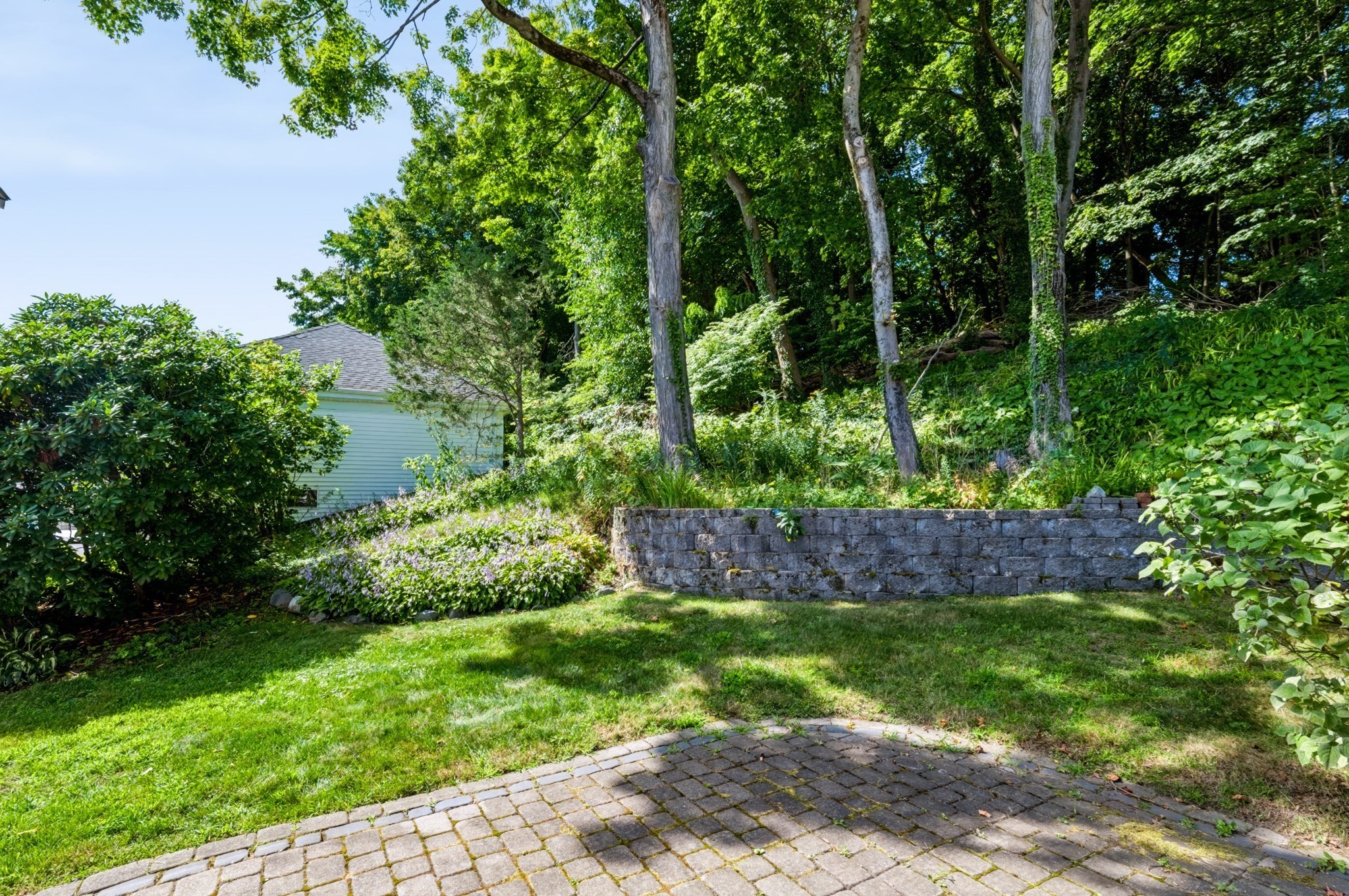 64 Locust St Property Photo 35