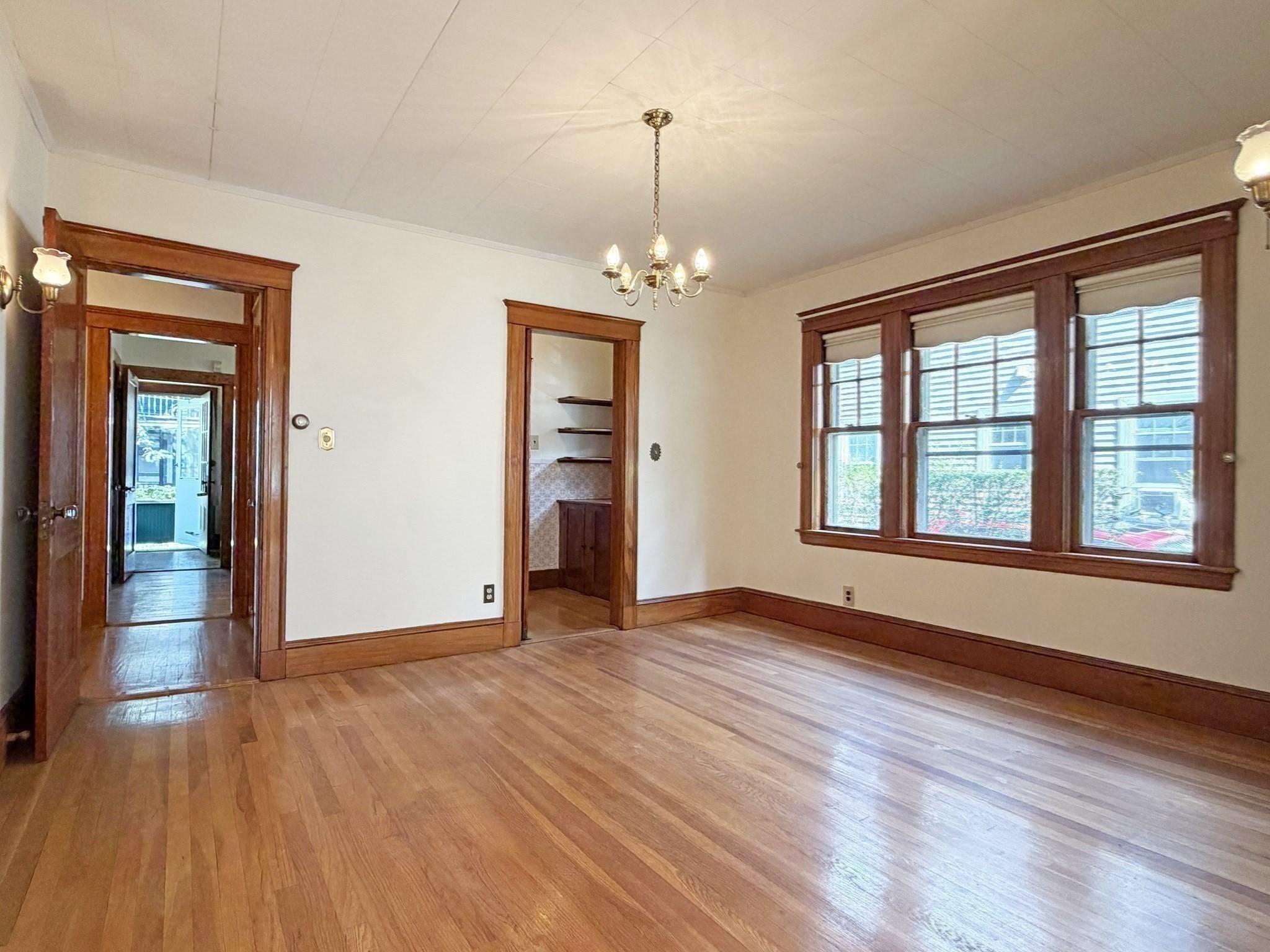 227-229 Tremont St Property Photo 11