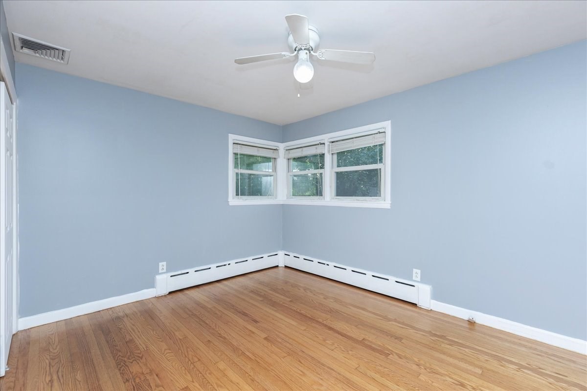 98 Pleasant View St Property Photo 20
