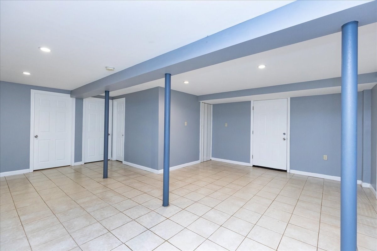 98 Pleasant View St Property Photo 23