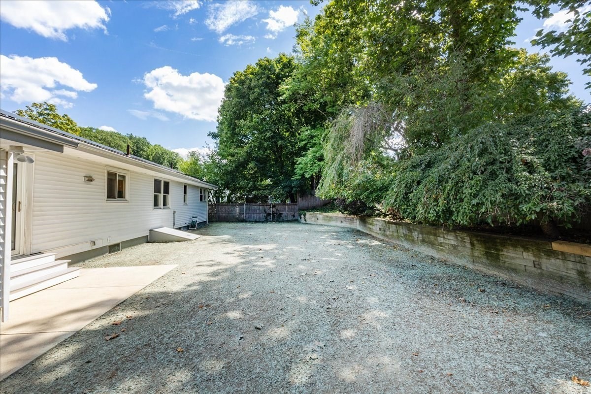 98 Pleasant View St Property Photo 35