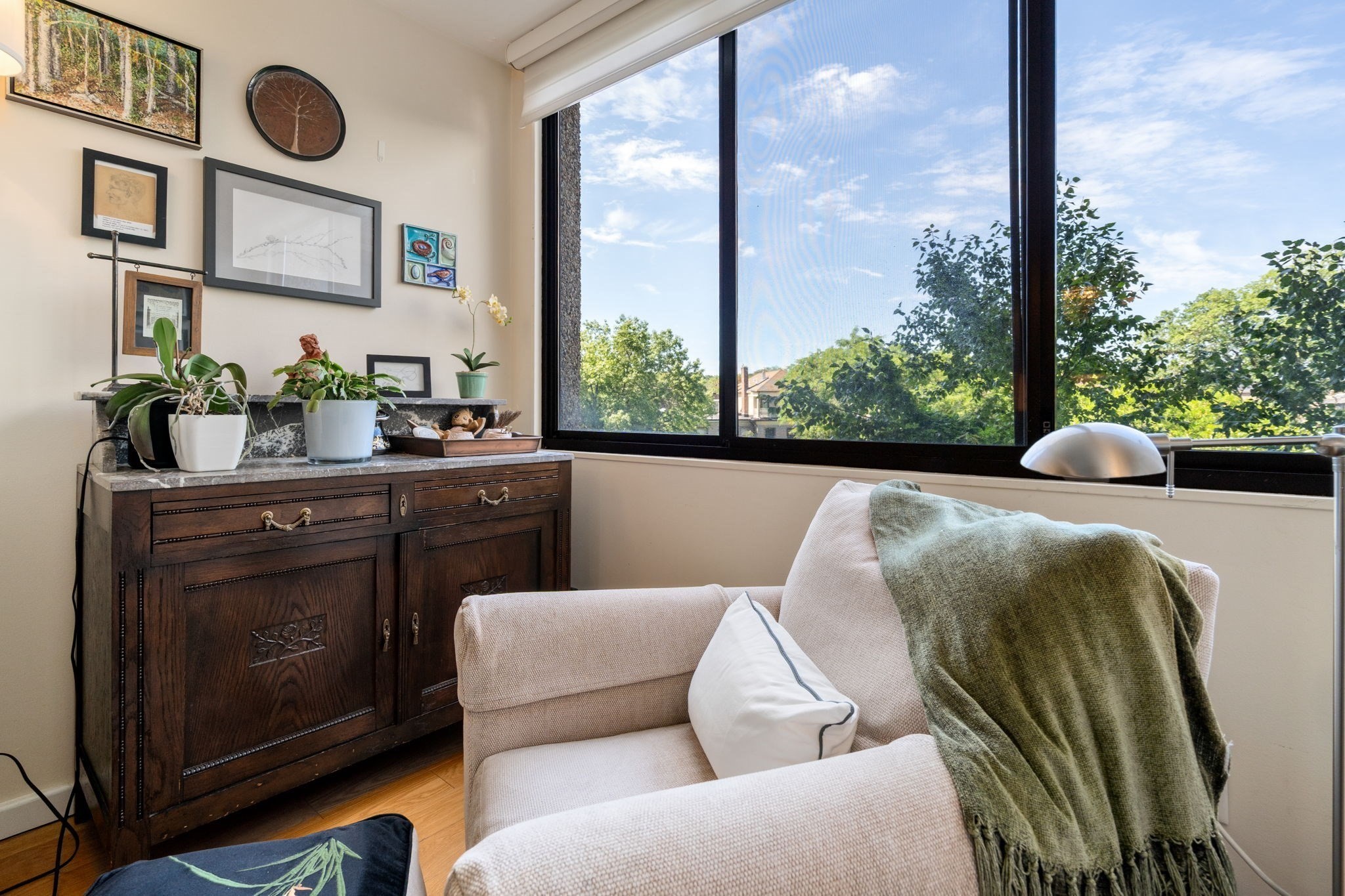 1731 Beacon Street # 402 Property Photo 10