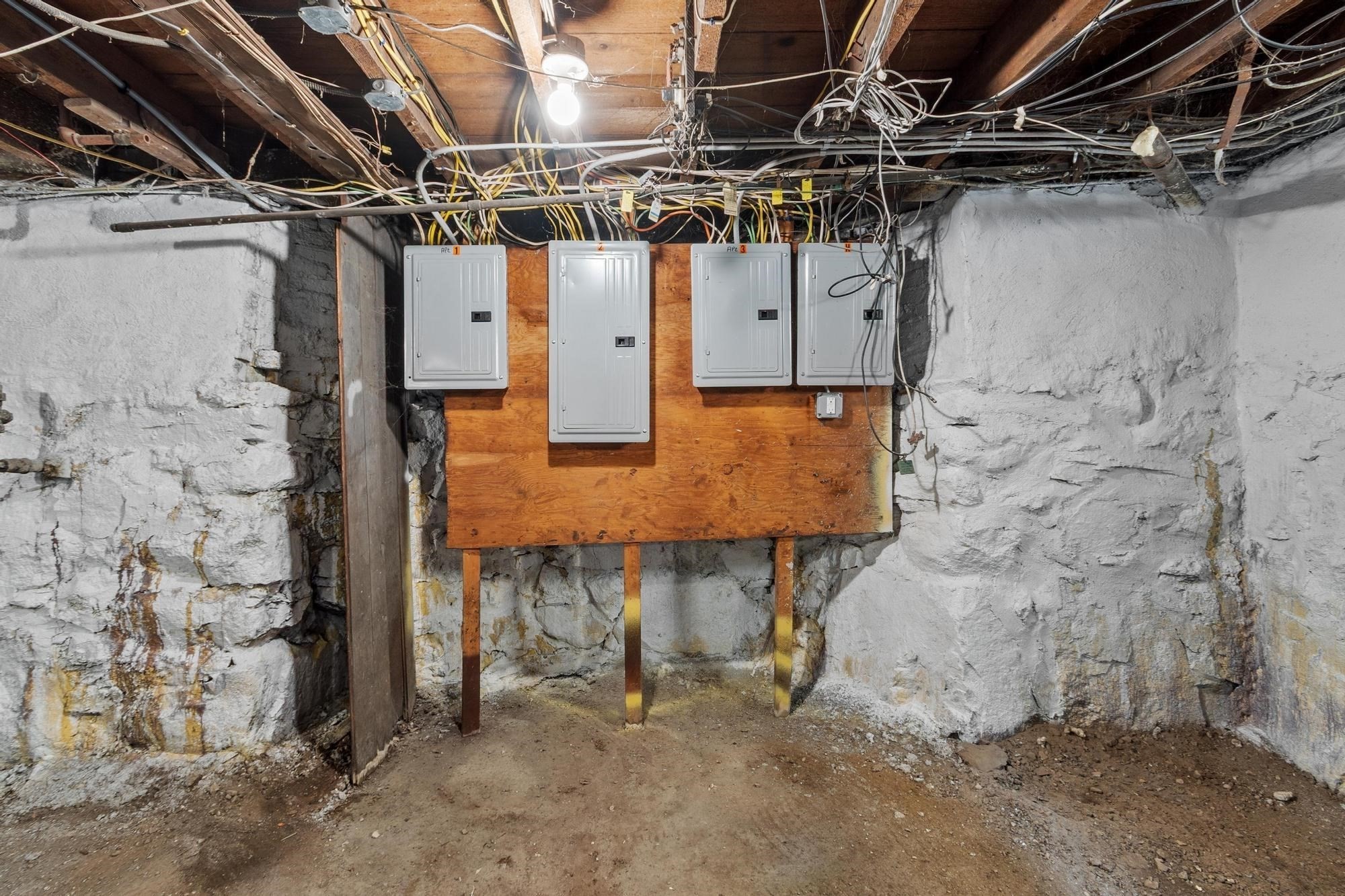 107 Hollingsworth St Property Photo 31