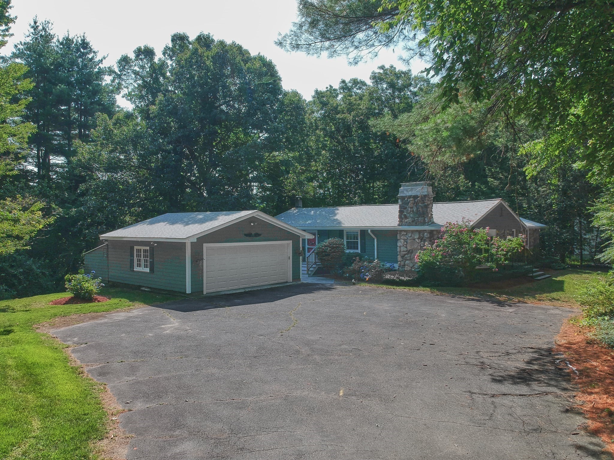 360 Wood St Property Photo 1