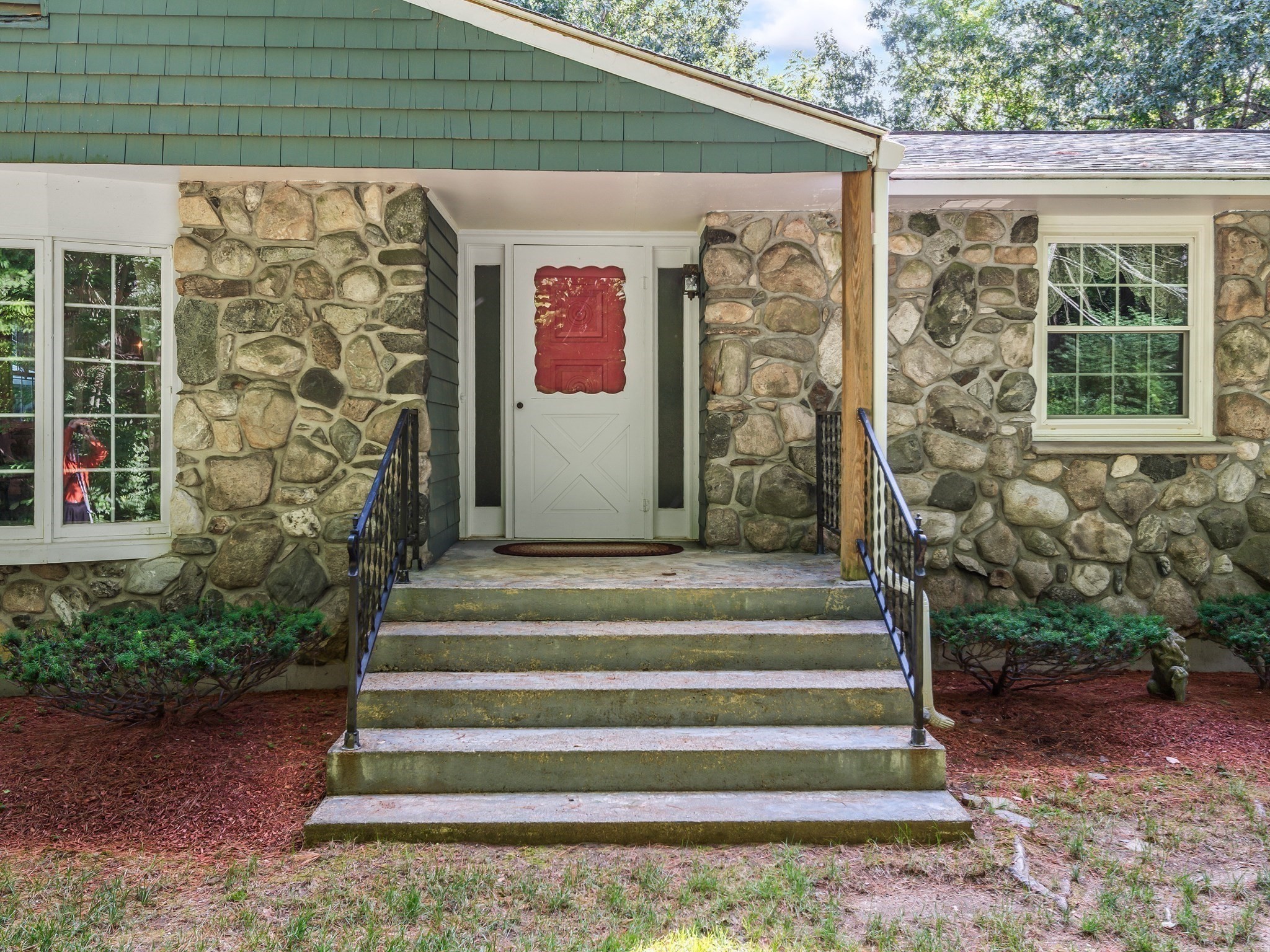 360 Wood St Property Photo 2