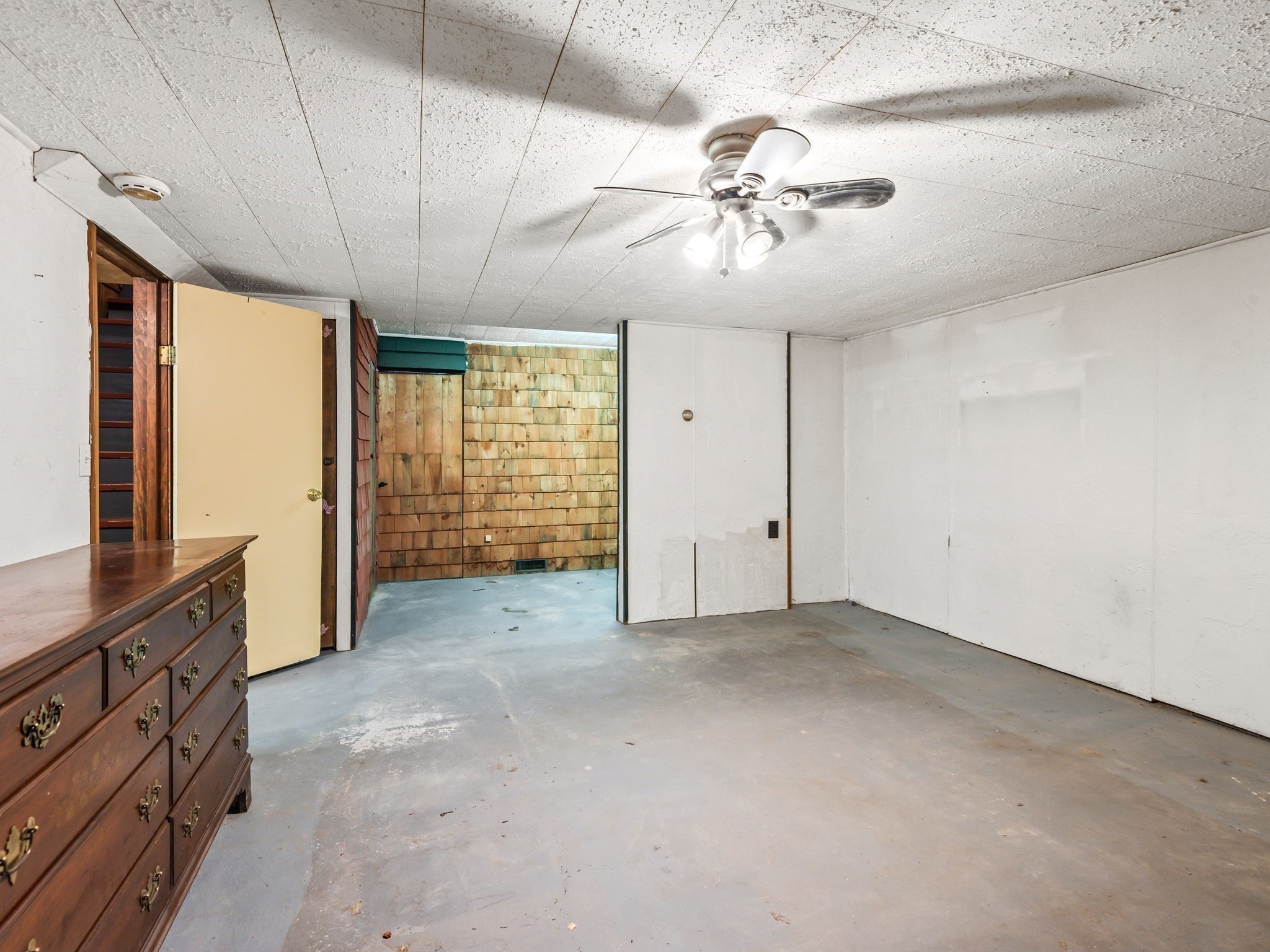 360 Wood St Property Photo 31