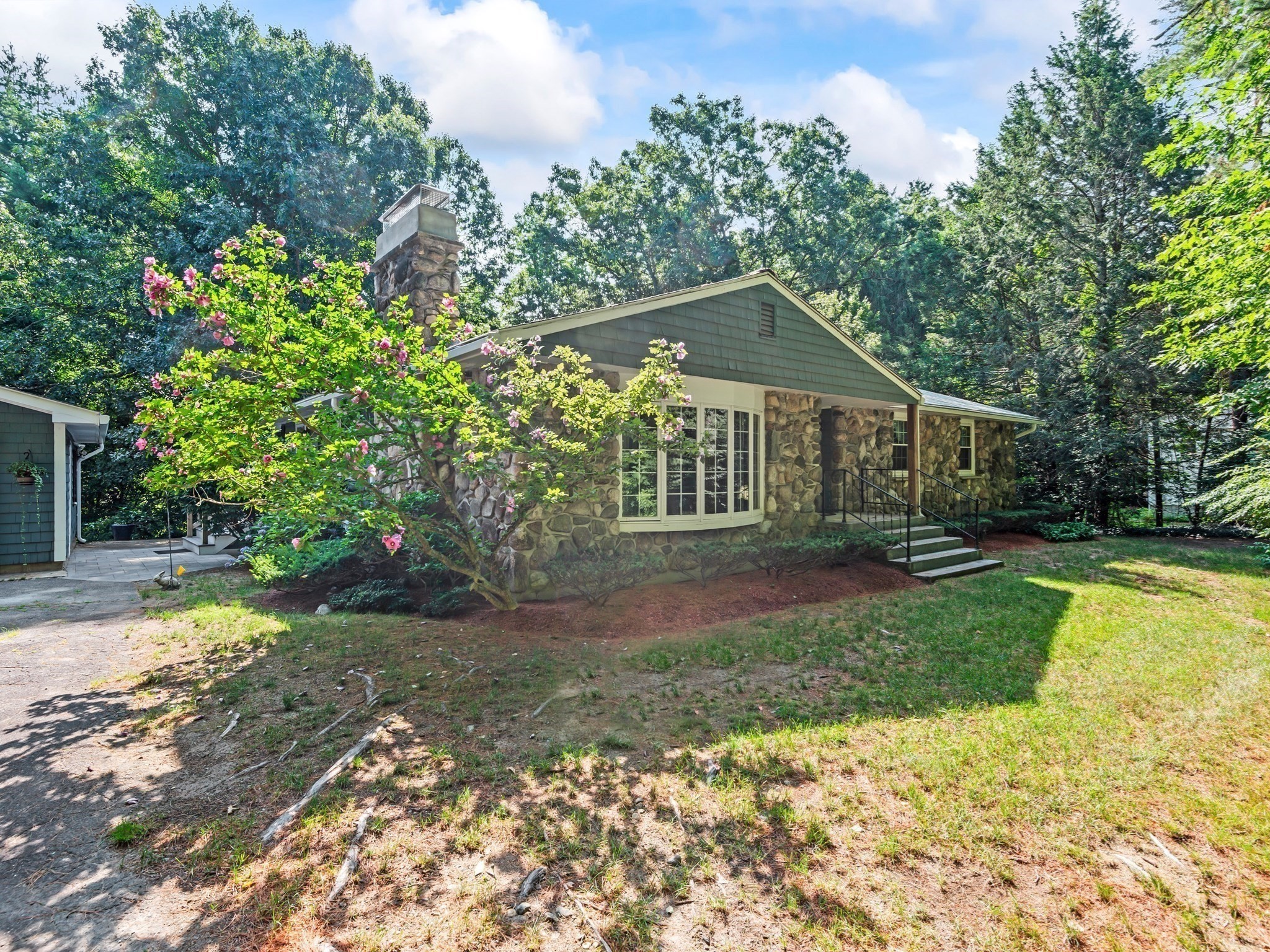 360 Wood St Property Photo 35
