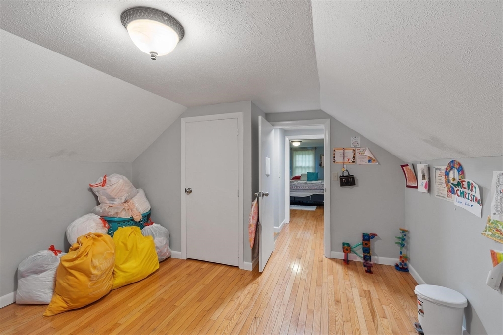 225 Golden Hill Ave Property Photo 27