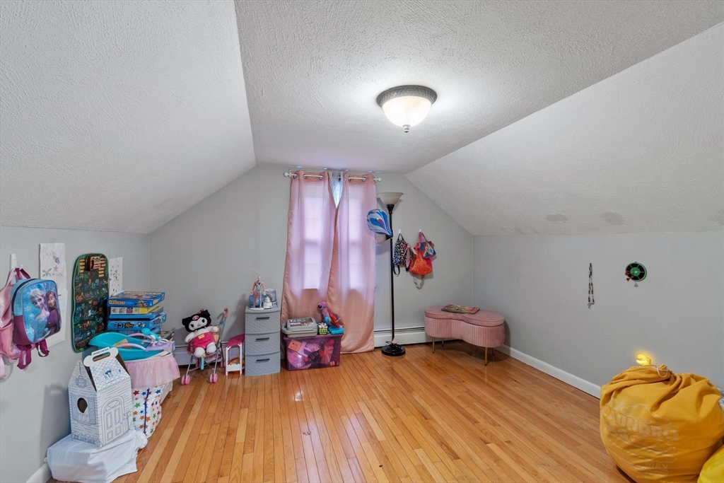225 Golden Hill Ave Property Photo 28