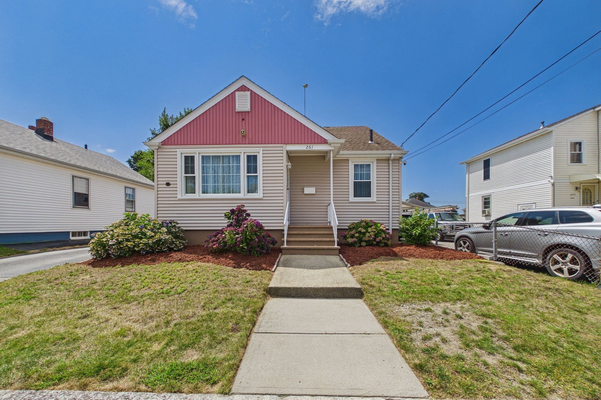 261 Ames St Property Photo 1