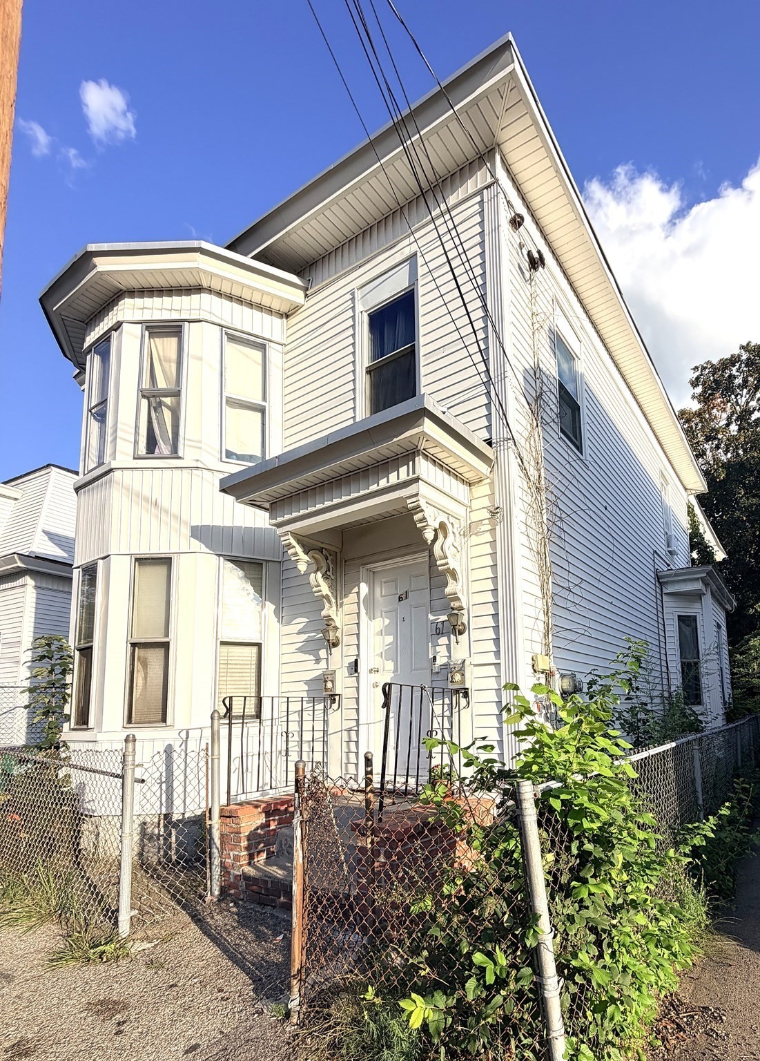 61 Pond St Property Photo 6