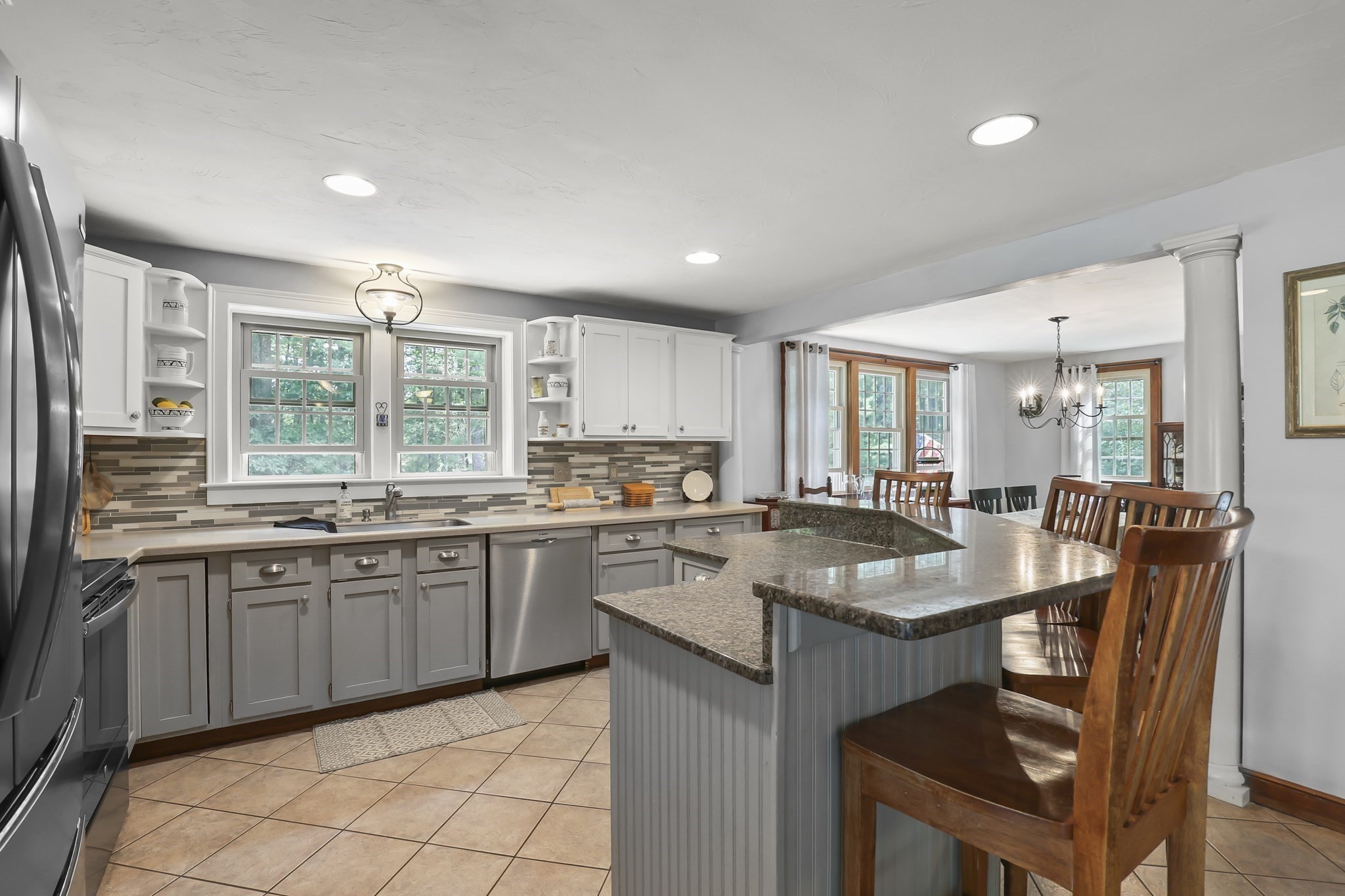 5 Dawn Way Property Photo 2