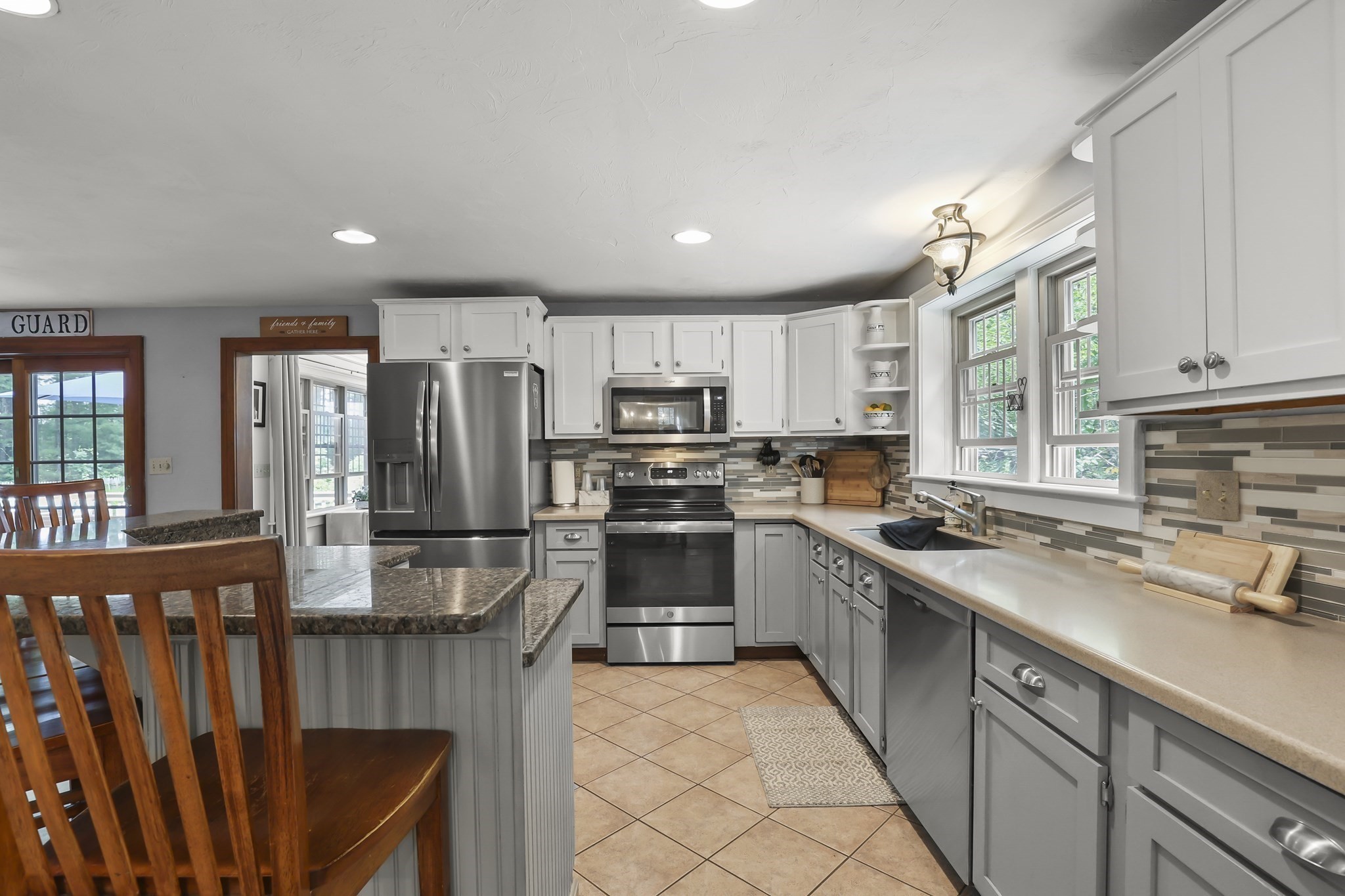 5 Dawn Way Property Photo 3