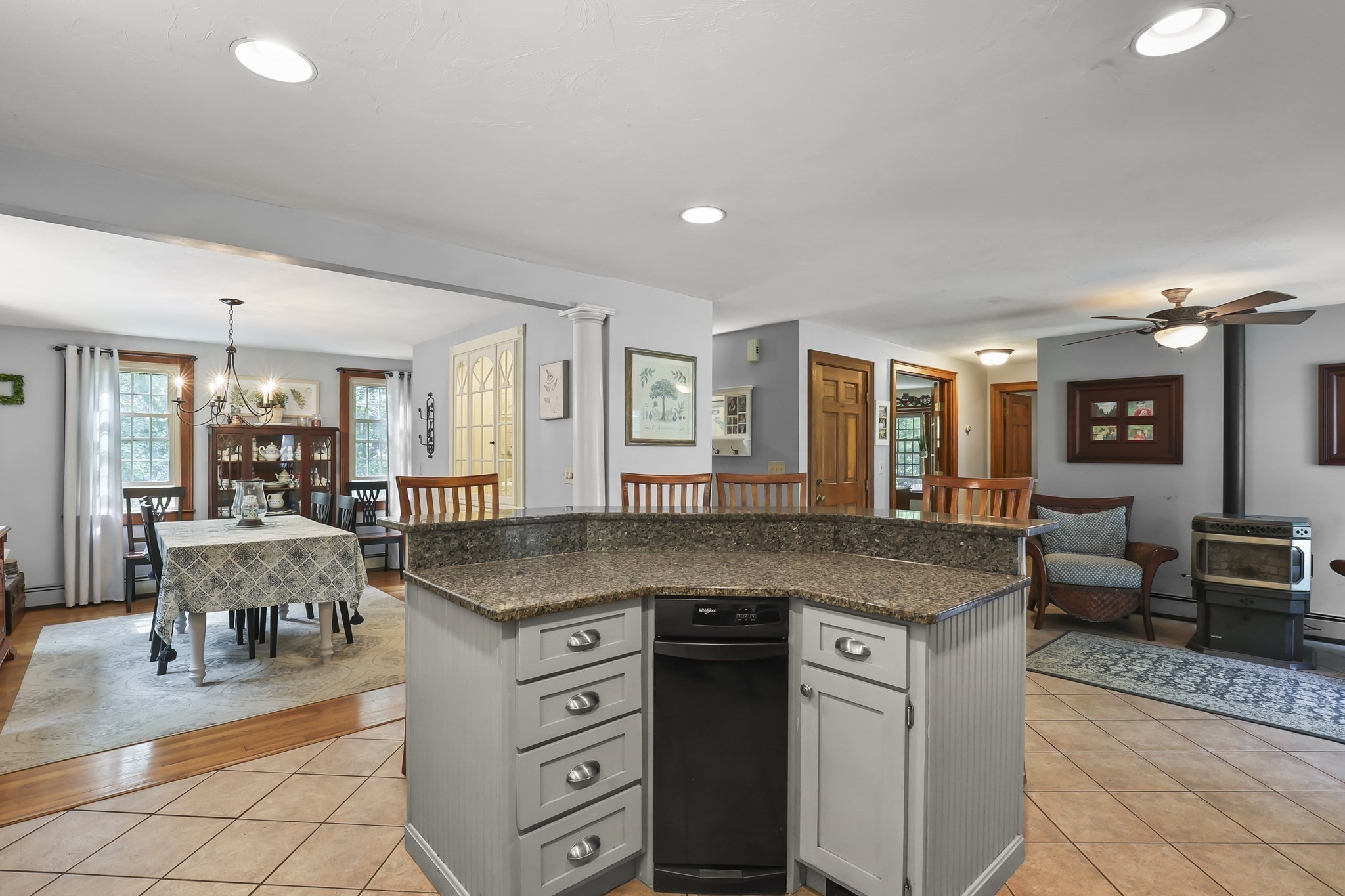 5 Dawn Way Property Photo 5