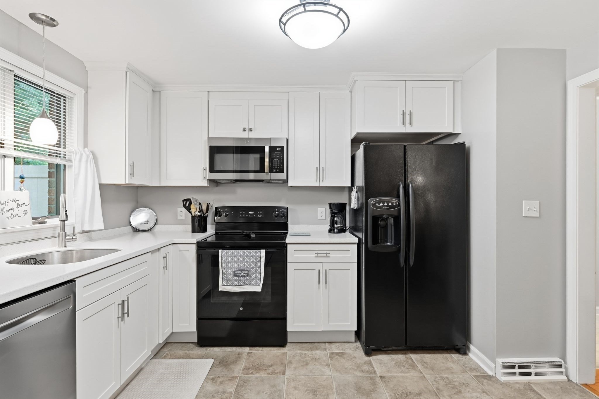 18 Mansion Woods Dr # D Property Photo 11