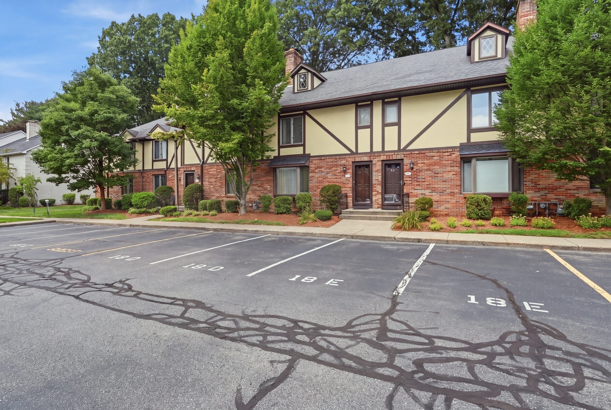 18 Mansion Woods Dr # D Property Photo 32