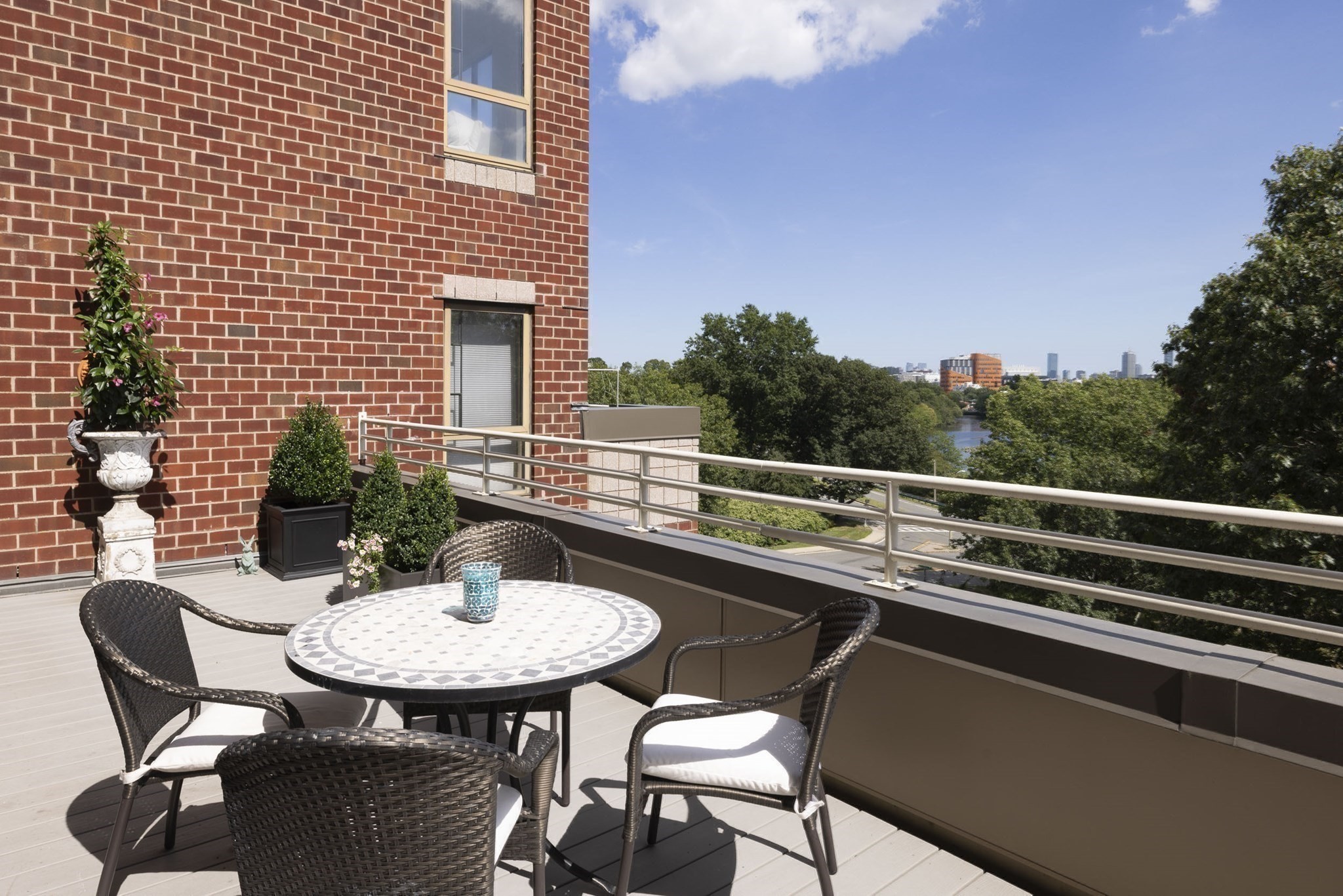 199 Coolidge Avenue # 307 Property Photo 9