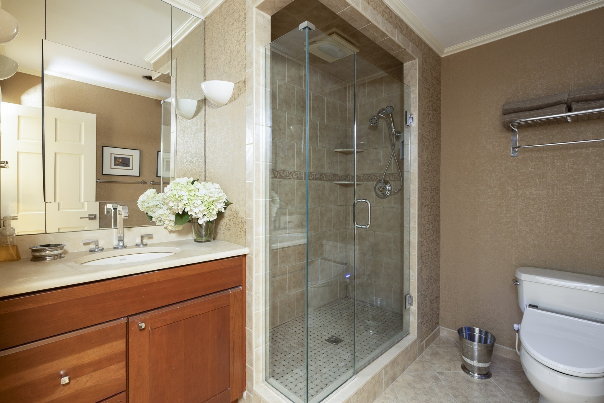 199 Coolidge Avenue # 307 Property Photo 14