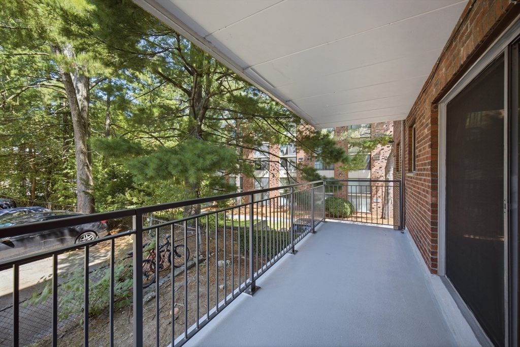995 Massachusetts Ave # 206 Property Photo 7