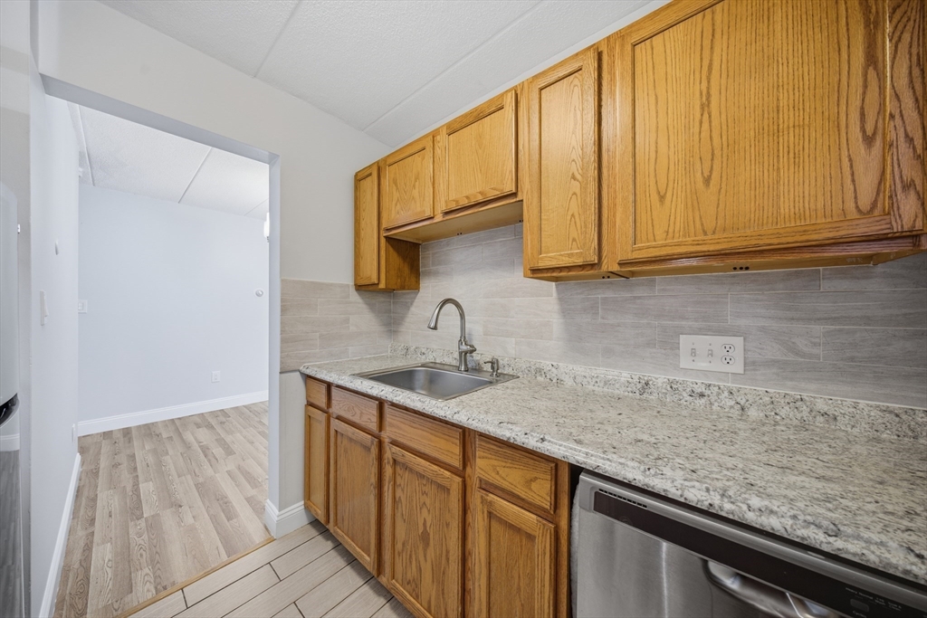 995 Massachusetts Ave # 206 Property Photo 12