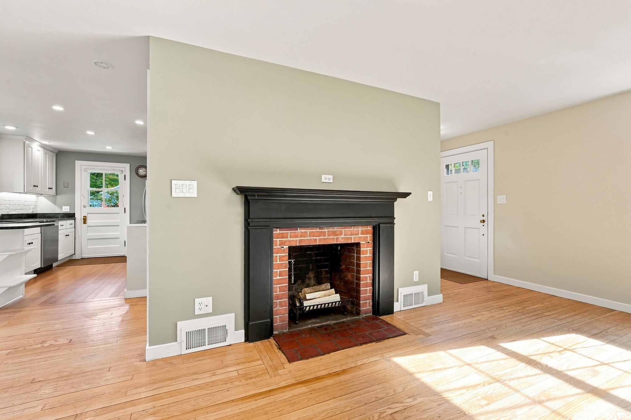 6 Smith Street Property Photo 9