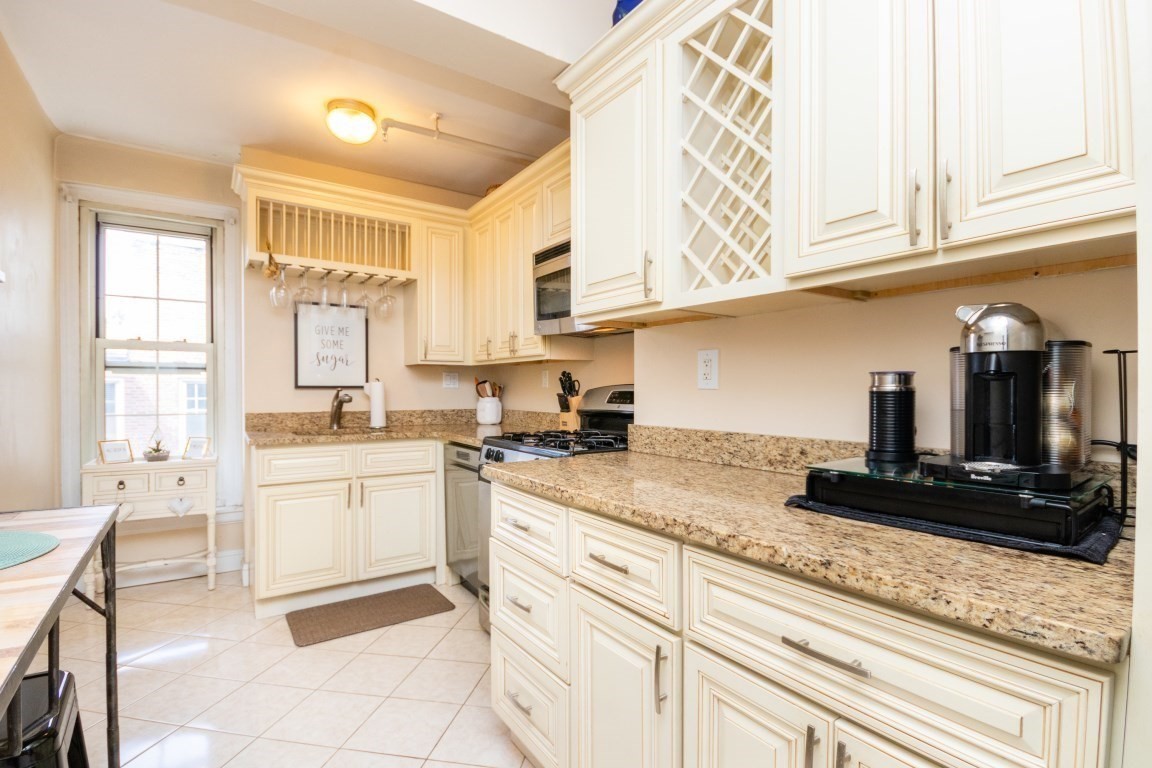 1450 Beacon St # 603 Property Photo 2