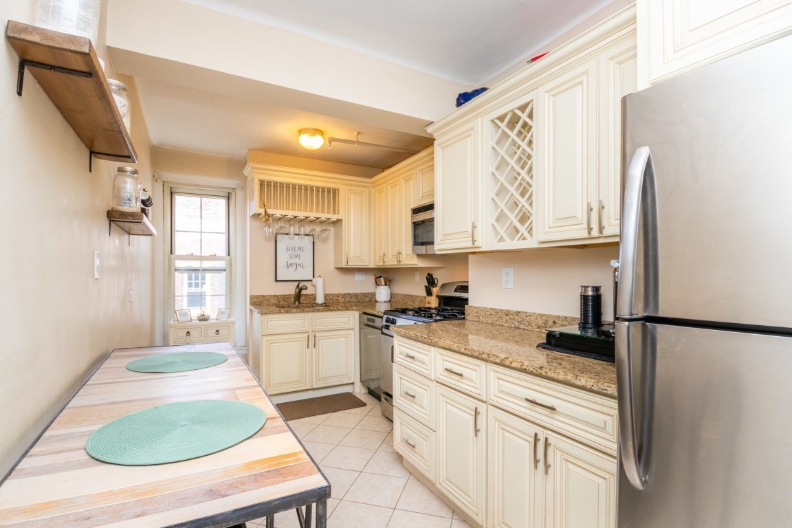 1450 Beacon St # 603 Property Photo 5