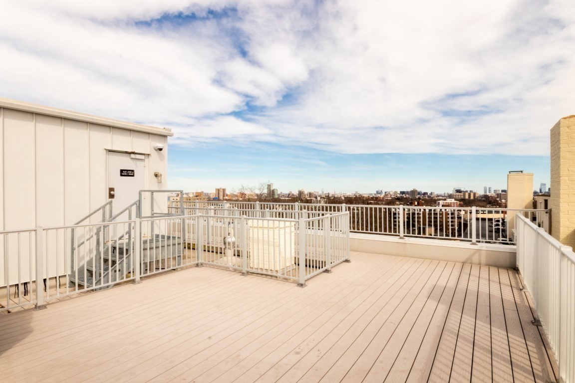 1450 Beacon St # 603 Property Photo 15