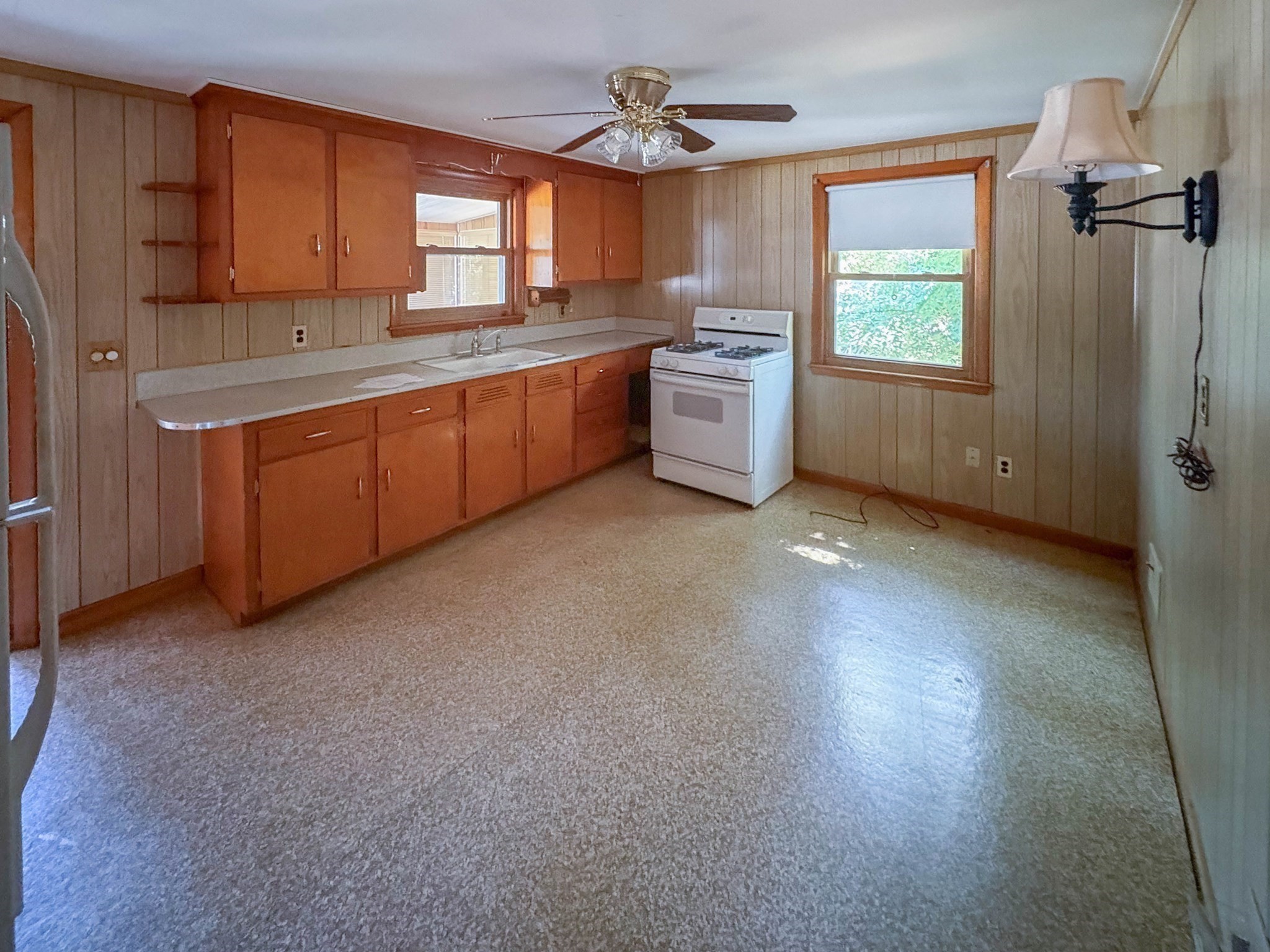 48 Home Street Property Photo 7