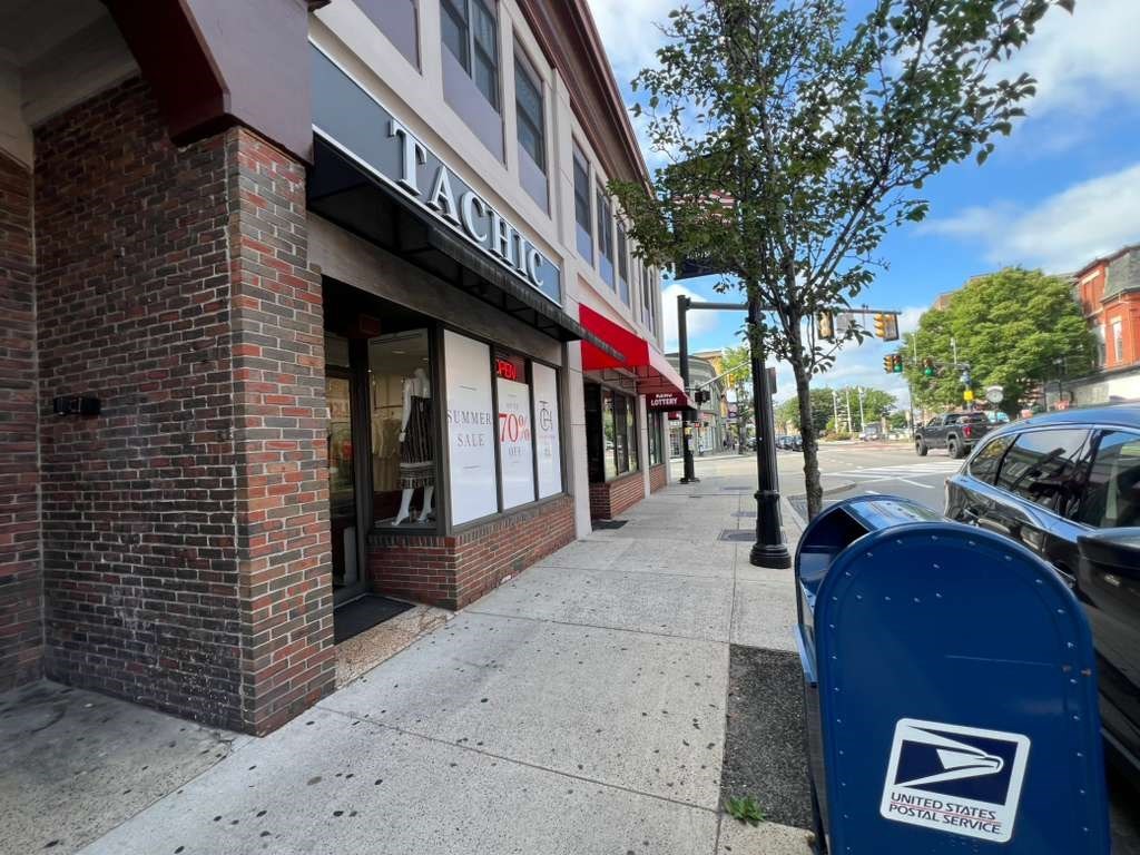 449 Broadway # A Property Photo 11