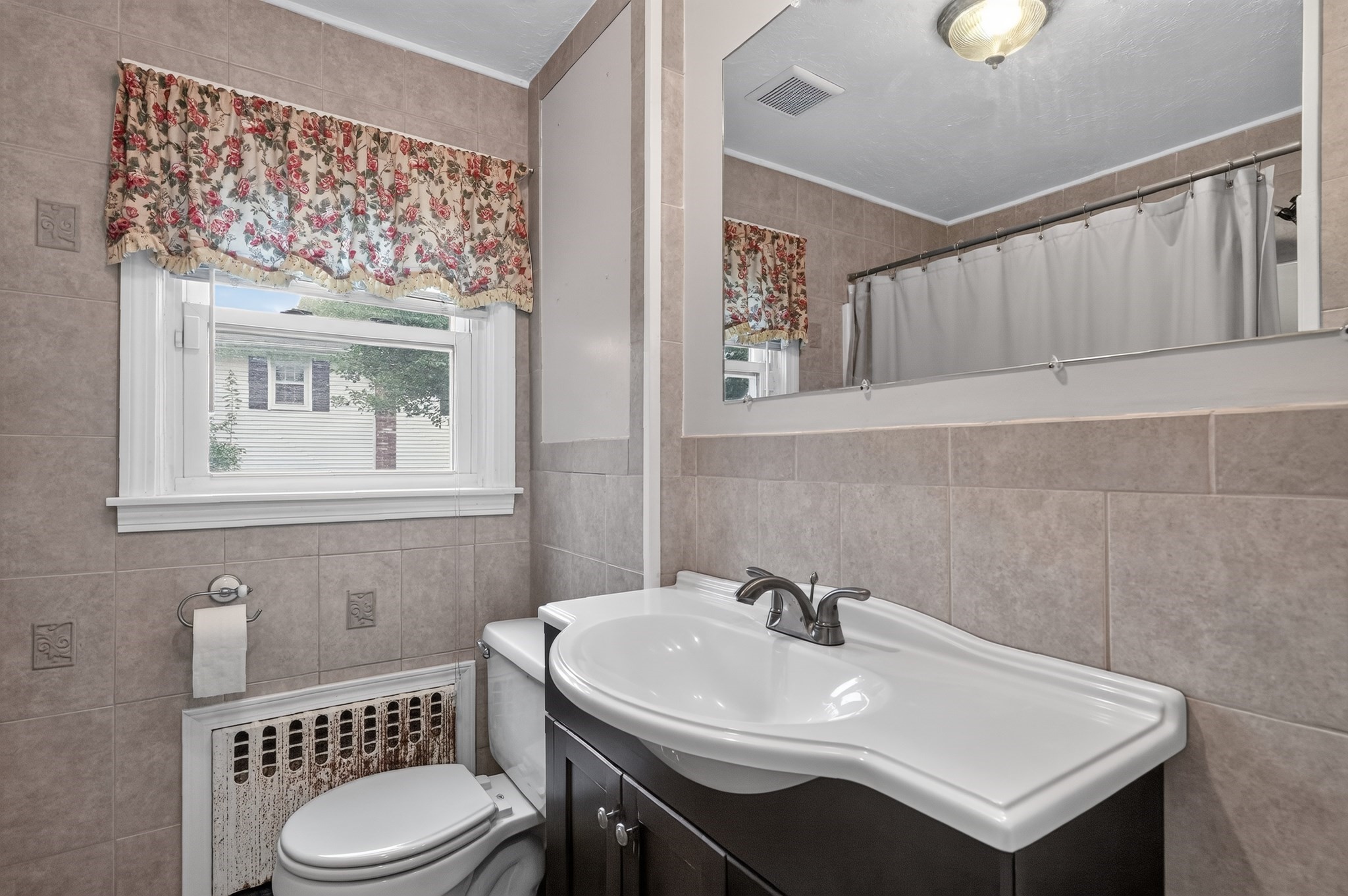 38 Dighton Ave Property Photo 13
