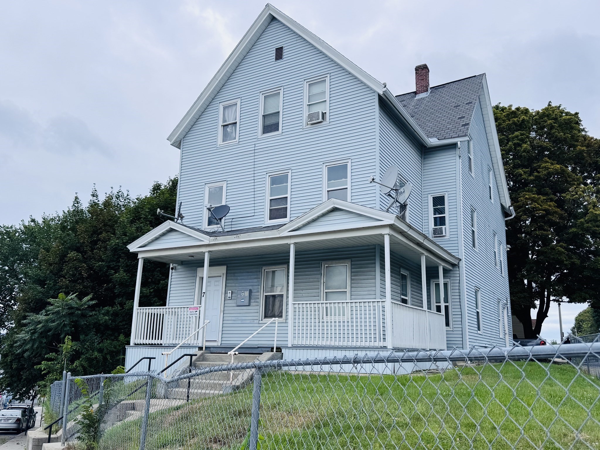 17 Winthrop St Property Photo 1
