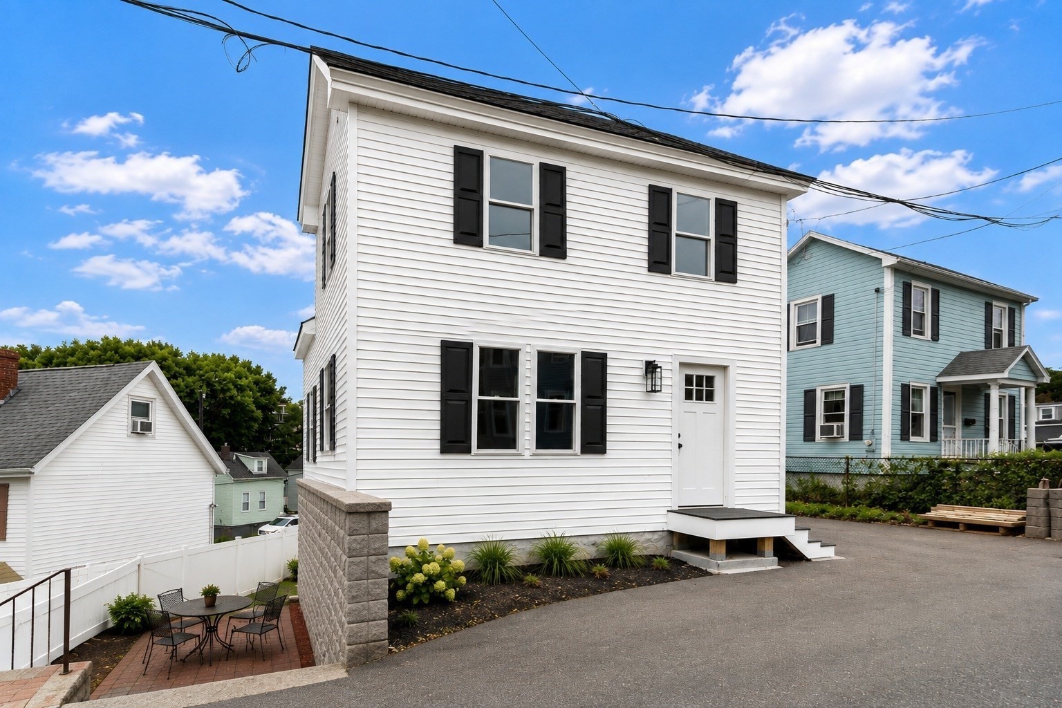 11 Hovey St