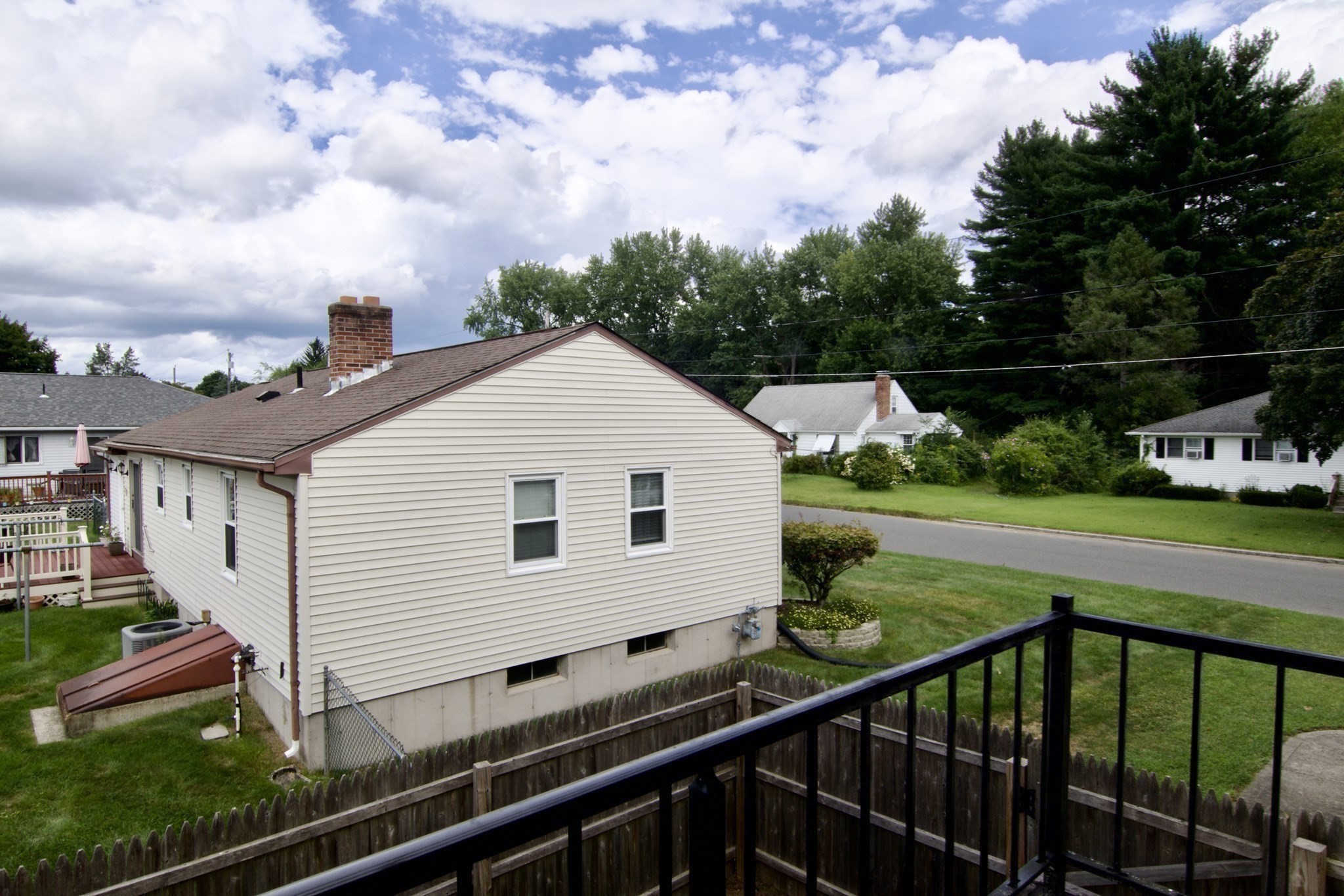 124 Mazarin Property Photo 2