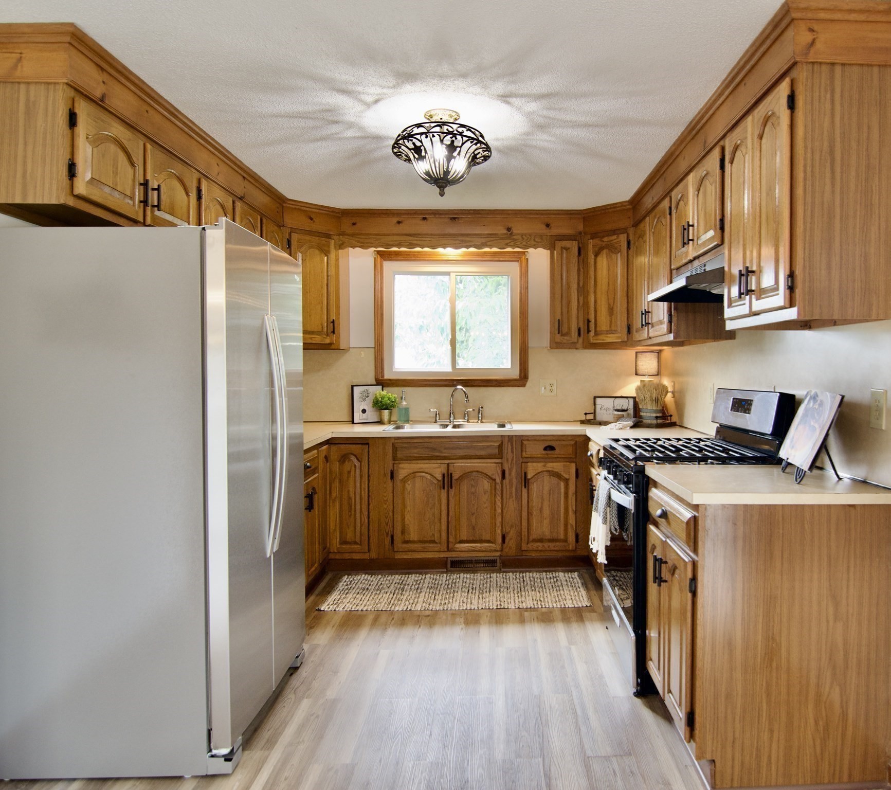 124 Mazarin Property Photo 8