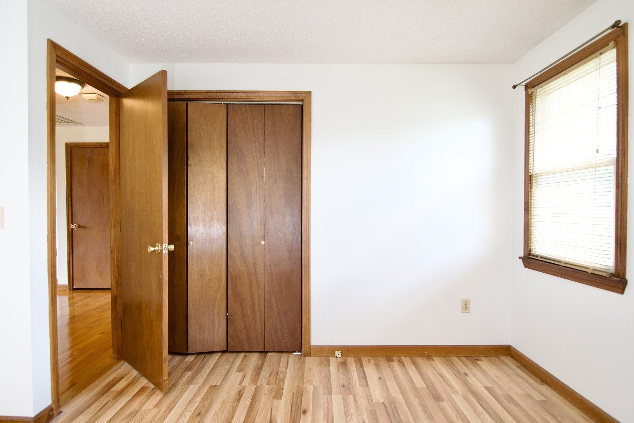124 Mazarin Property Photo 28